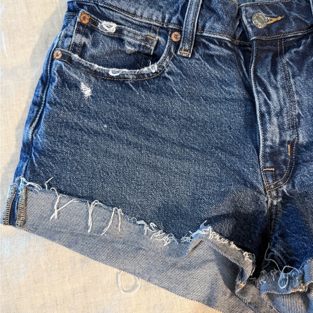 American Eagle Outfitters Women's Distressed Blue Jean Shorts size 6 - Picture 2 of 7